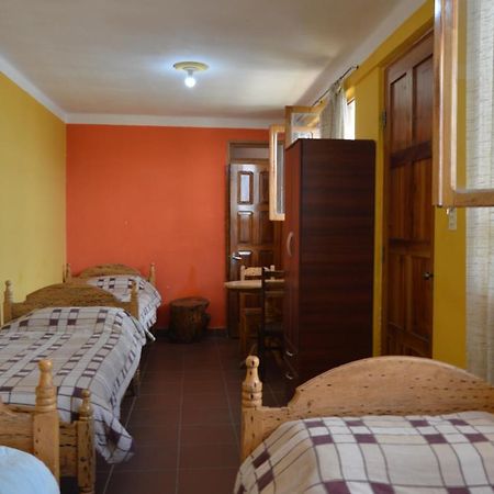 Hostal Coronel Pedro Arraya トゥピサ エクステリア 写真