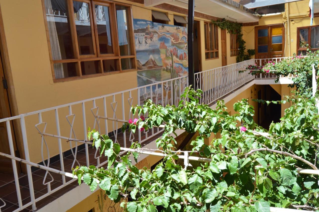 Hostal Coronel Pedro Arraya トゥピサ エクステリア 写真