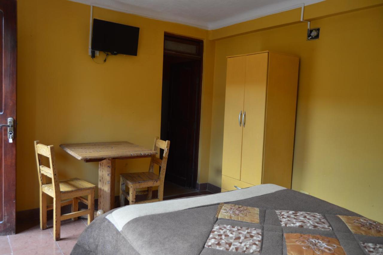 Hostal Coronel Pedro Arraya トゥピサ エクステリア 写真