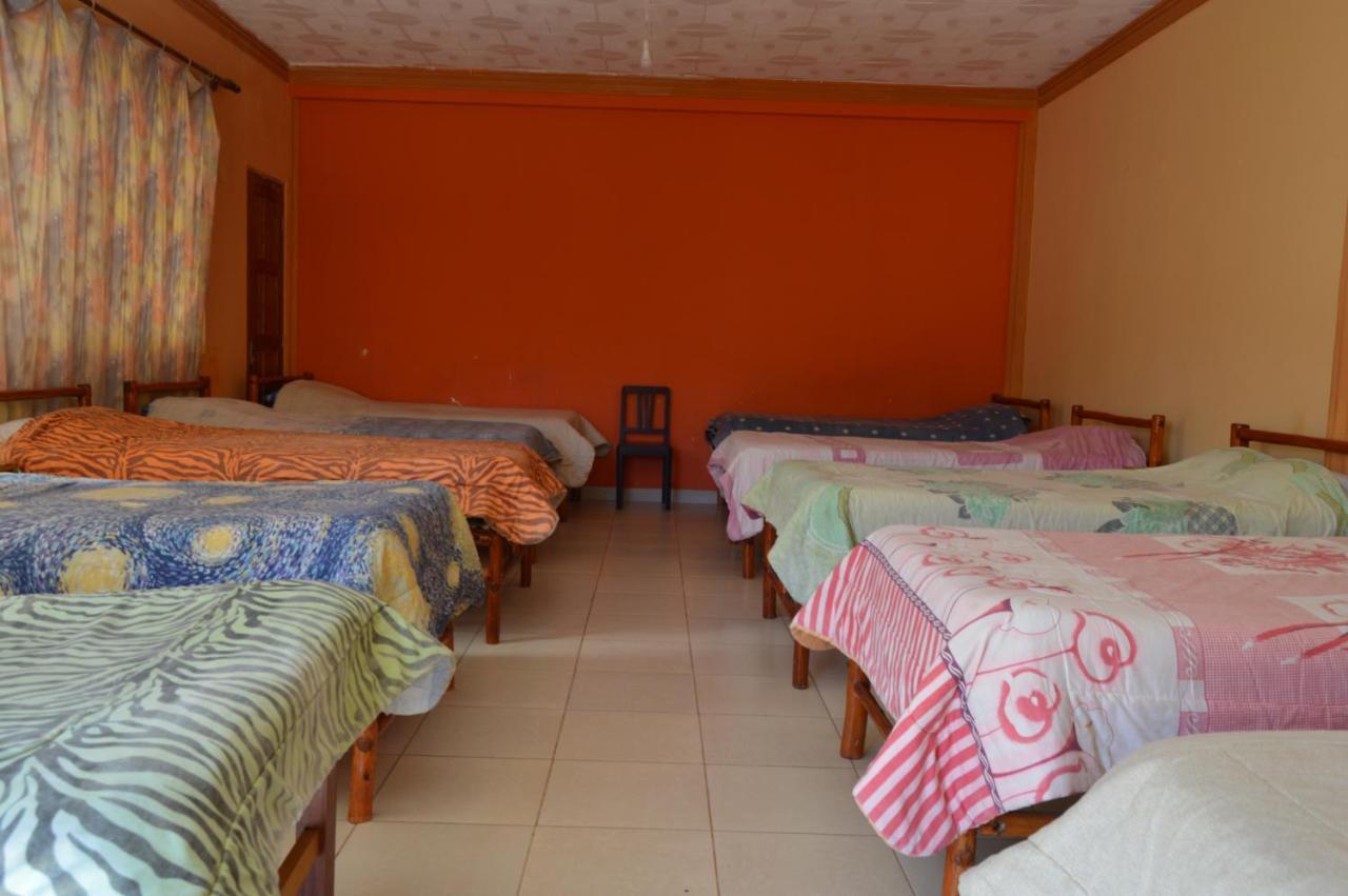 Hostal Coronel Pedro Arraya トゥピサ エクステリア 写真