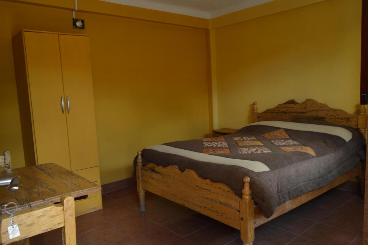 Hostal Coronel Pedro Arraya トゥピサ エクステリア 写真