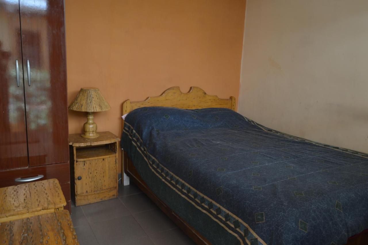 Hostal Coronel Pedro Arraya トゥピサ エクステリア 写真