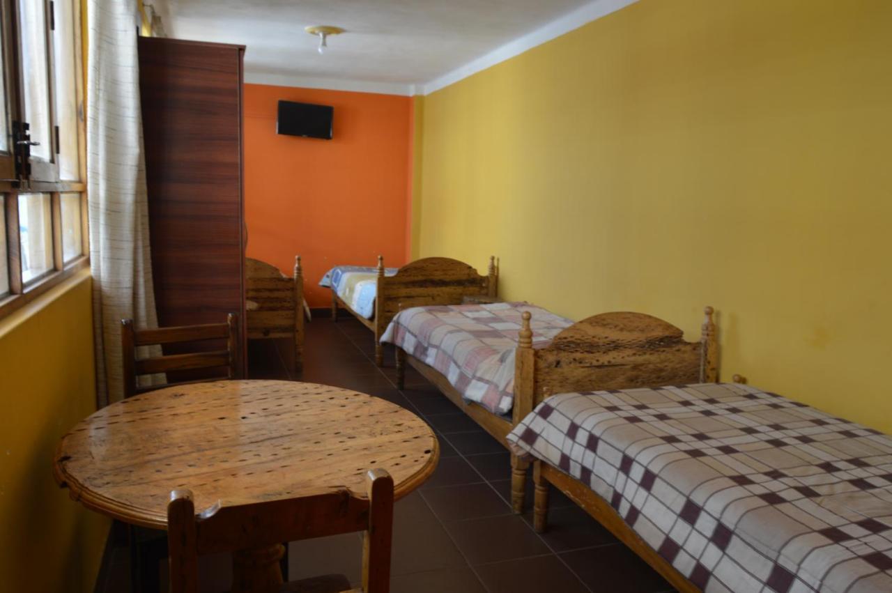 Hostal Coronel Pedro Arraya トゥピサ エクステリア 写真