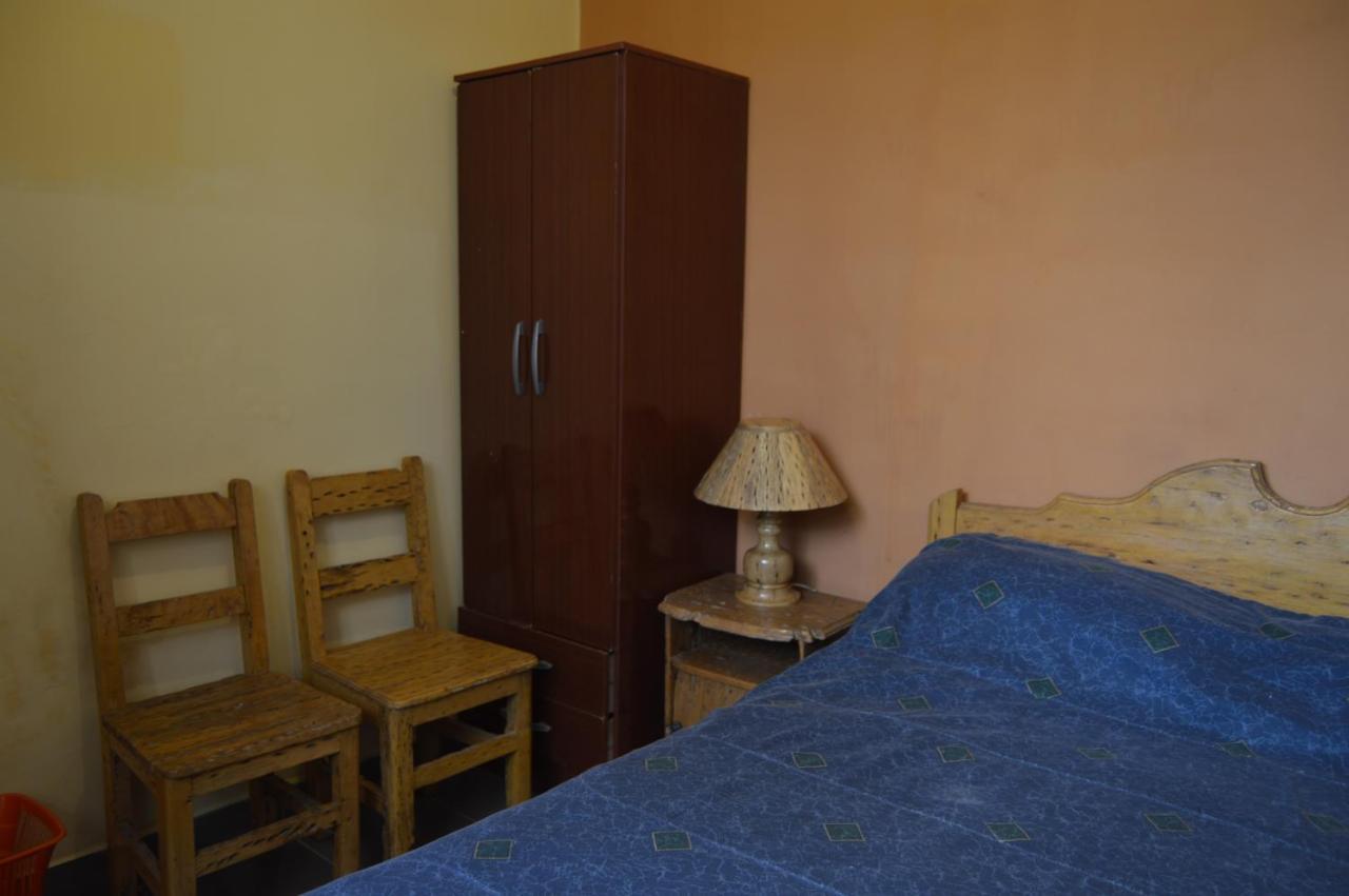 Hostal Coronel Pedro Arraya トゥピサ エクステリア 写真