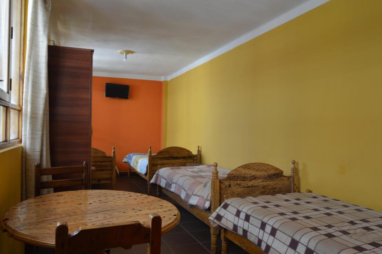 Hostal Coronel Pedro Arraya トゥピサ エクステリア 写真