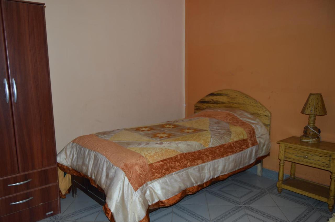 Hostal Coronel Pedro Arraya トゥピサ エクステリア 写真